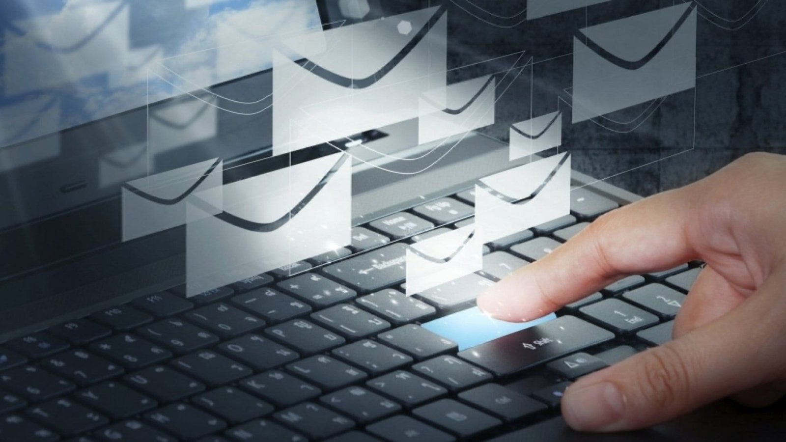 6 Simple Steps to Start Sending Effective Emails This Holiday Season