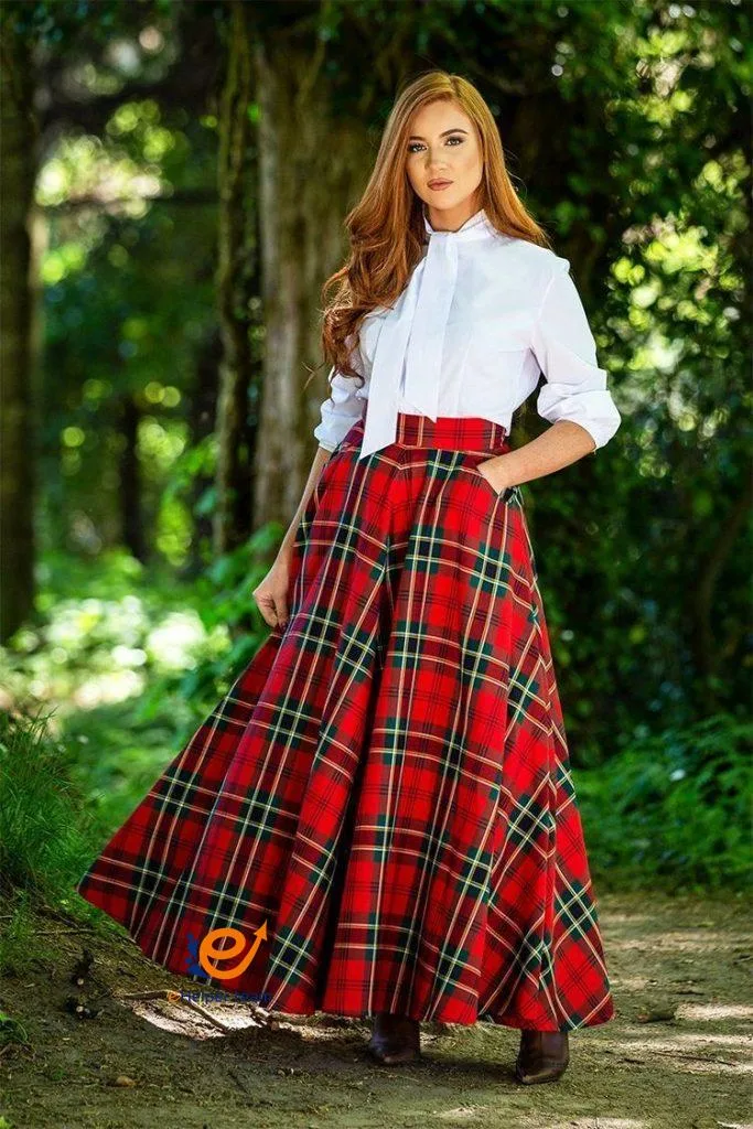 Styling Tips for Mini Skirts: Rock That Hemline with Panache! 1 Mini Skirts