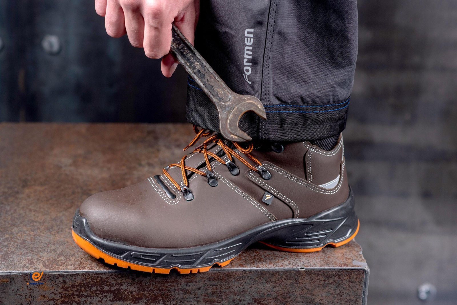 Safety Shoes scaled